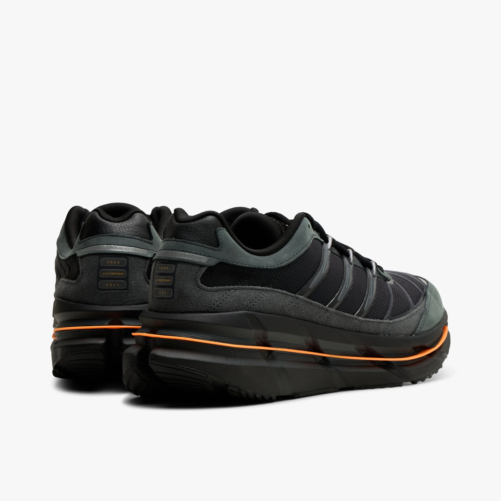 adidas Adistar HRMY Carbon / Core Black - Crew Orange - Image 4