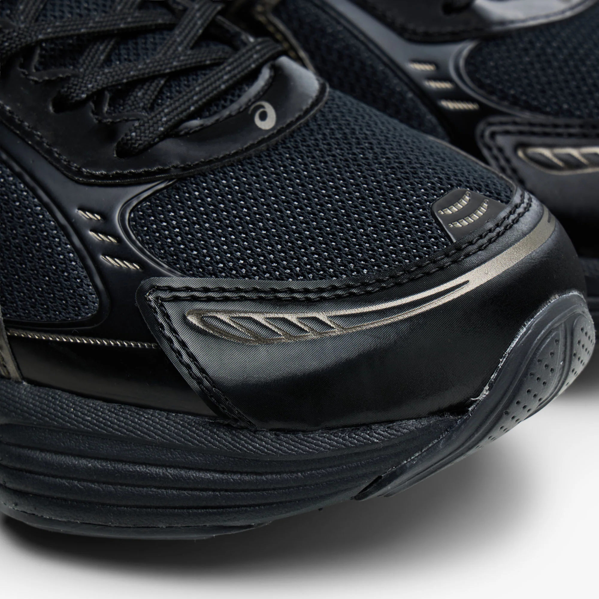 ASICS Gel-Kinetic Fluent Black / Graphite Grey - Image 6