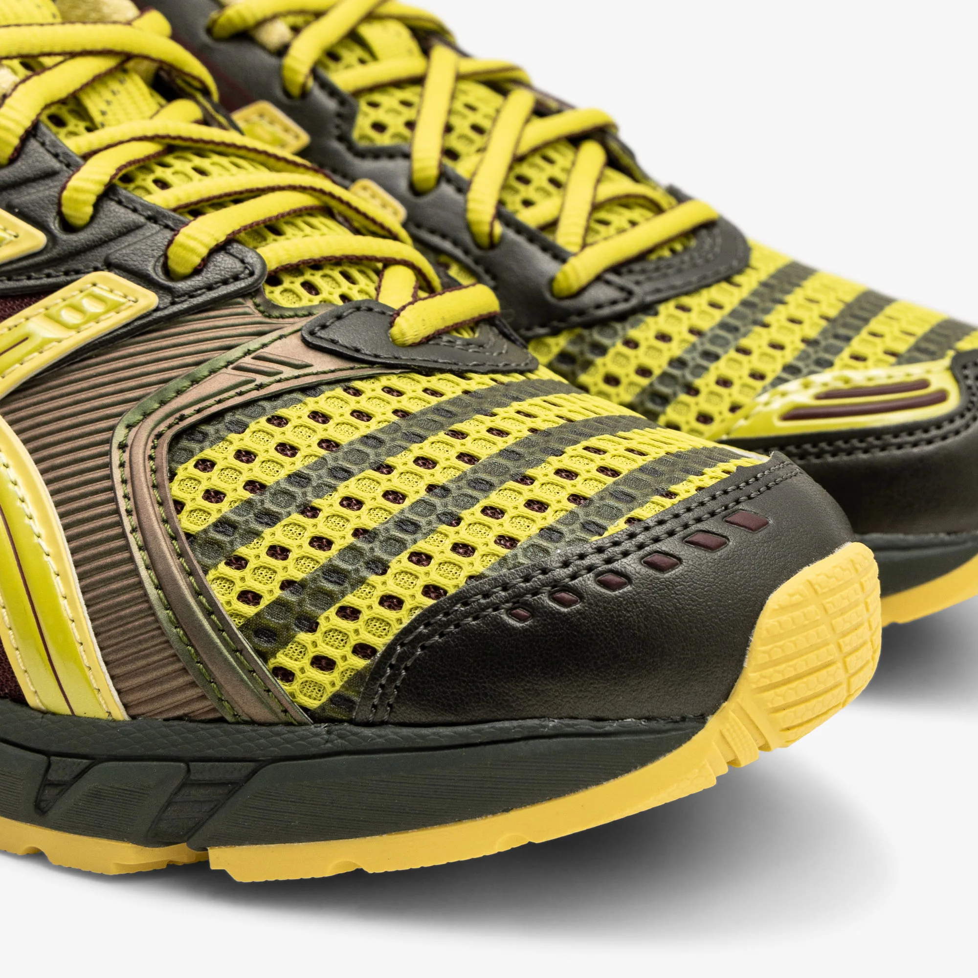 ASICS UB9-S GEL-DS Trainer 14 Dark Mustard / Truffle Grey - Image 6