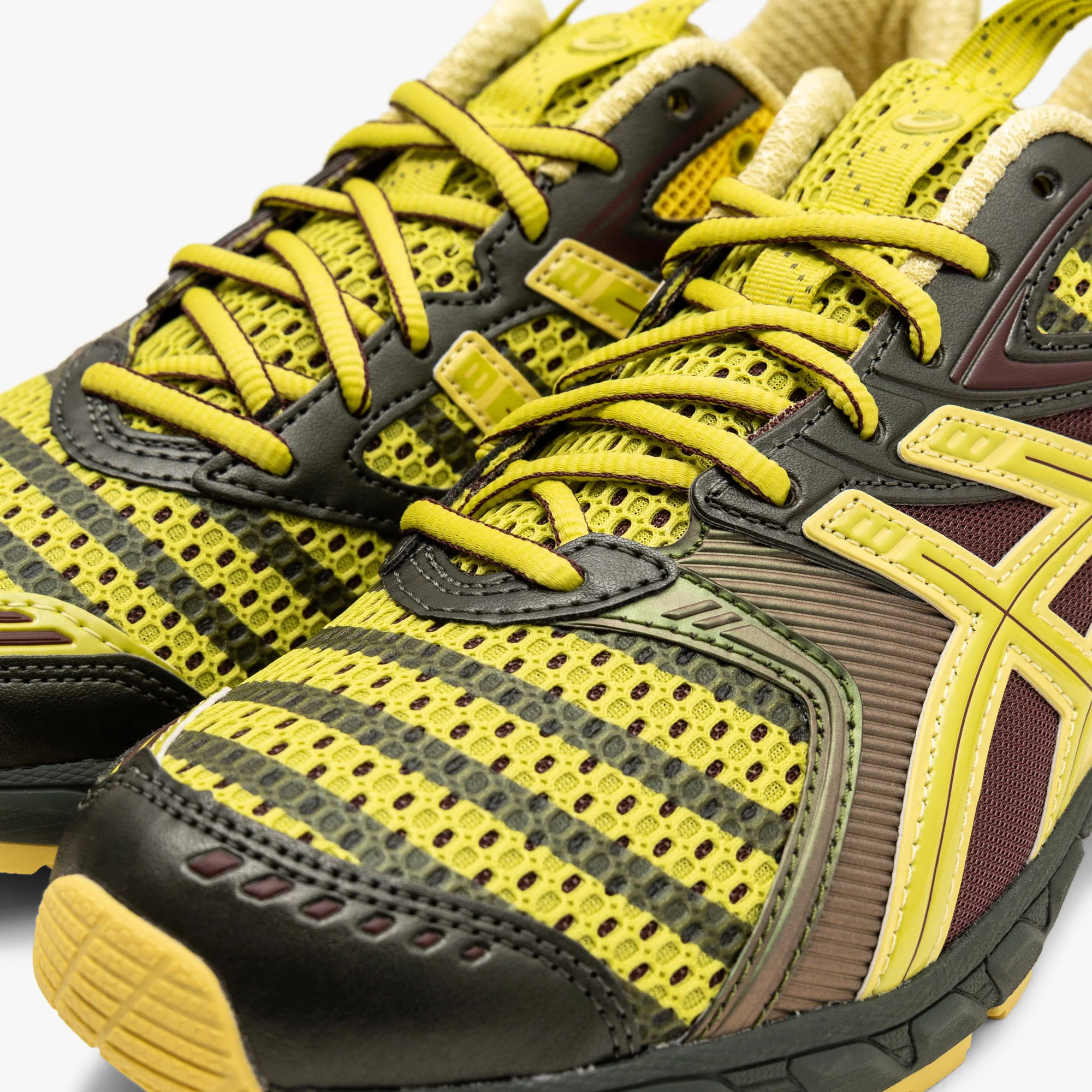 ASICS UB9-S GEL-DS Trainer 14 Dark Mustard / Truffle Grey - Image 7