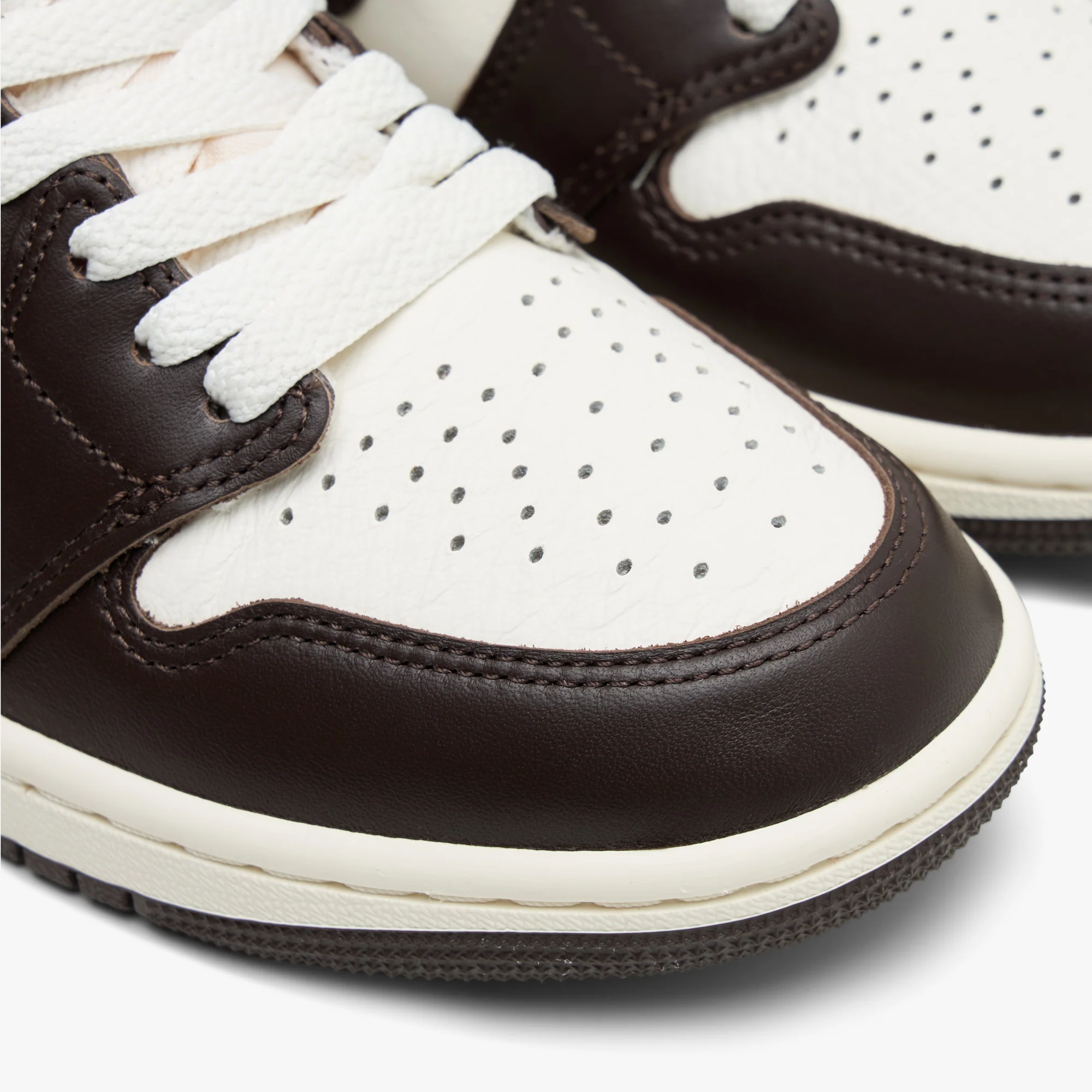 Jordan Women's 1 Retro High OG Baroque Brown / Sail - Image 6