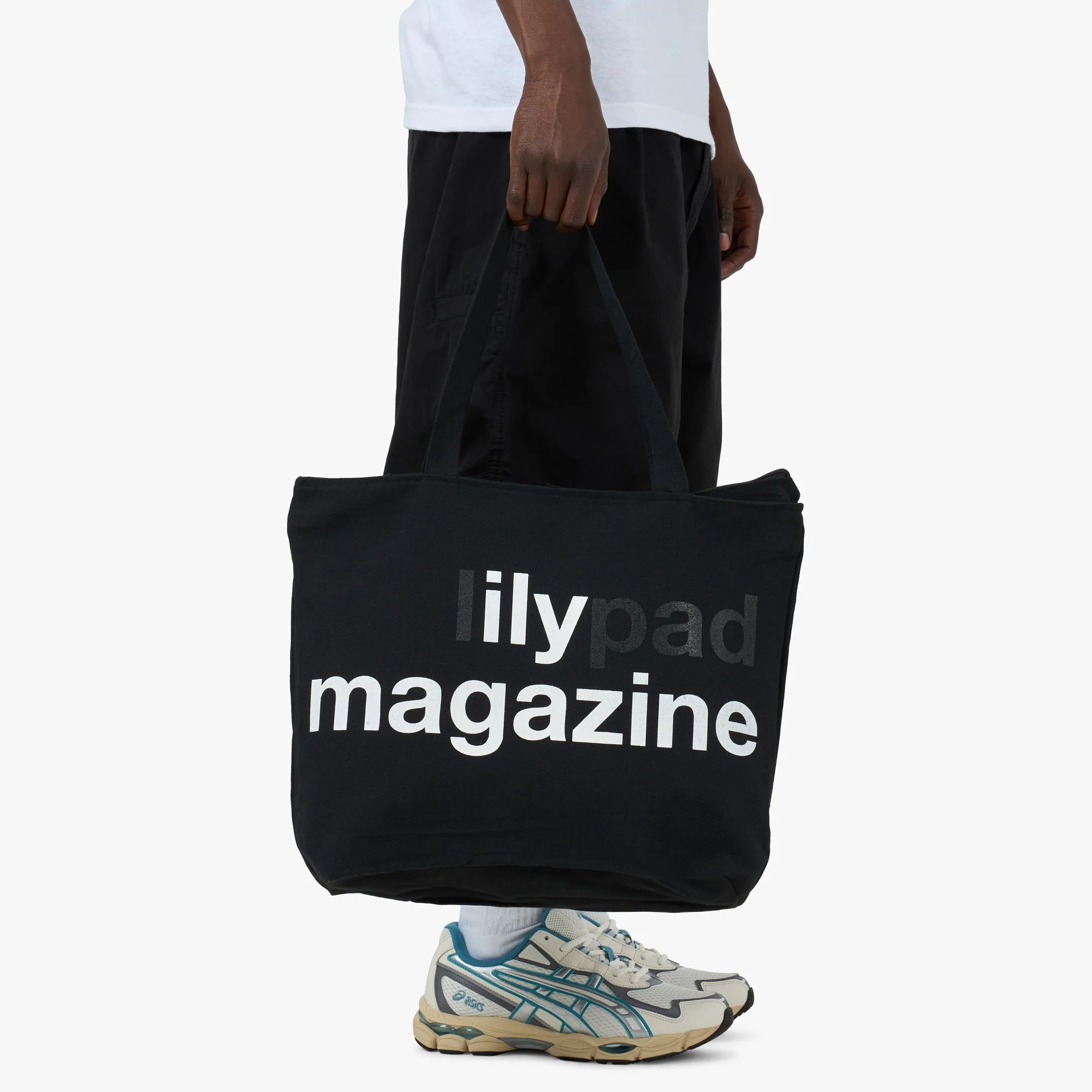 Lilypad ILY Magazine 20L Tote Bag Black - Image 5