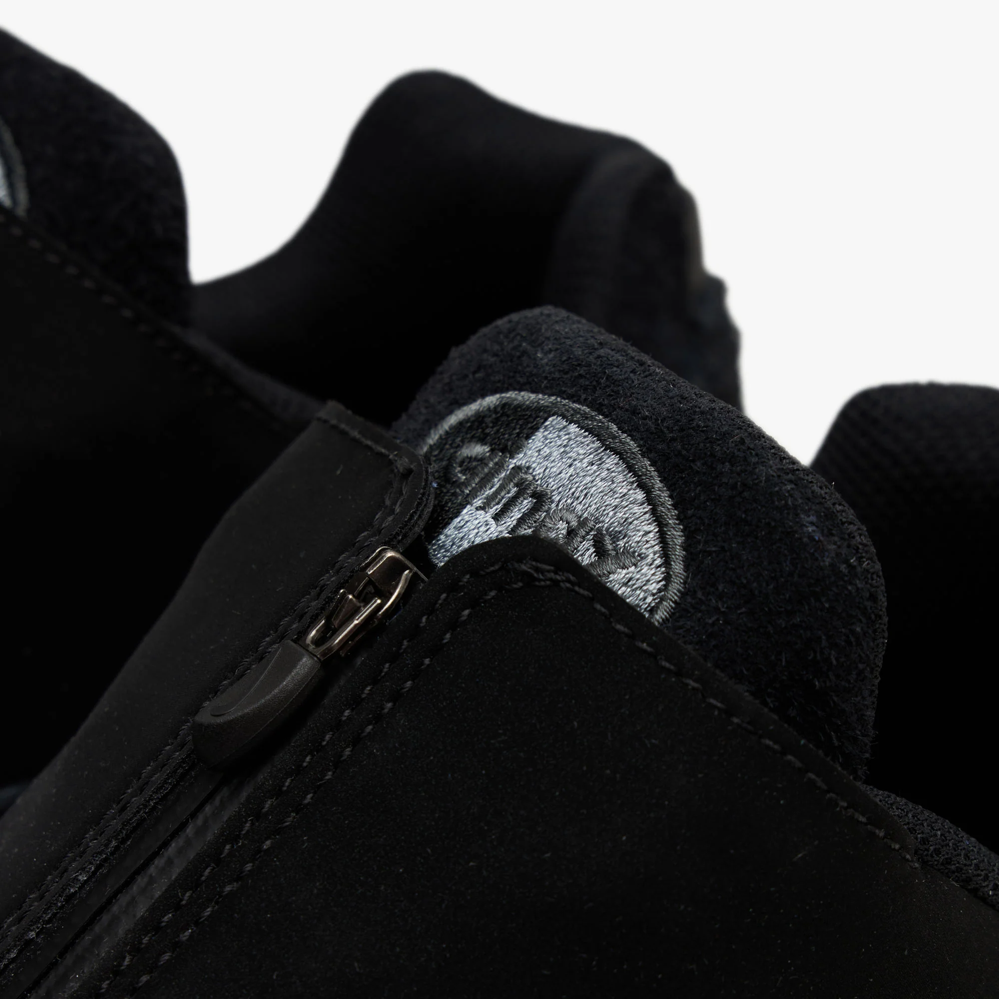 Nike Air Max 95 Zip SP Black / Anthracite - Metallic Cool Grey - Image 9
