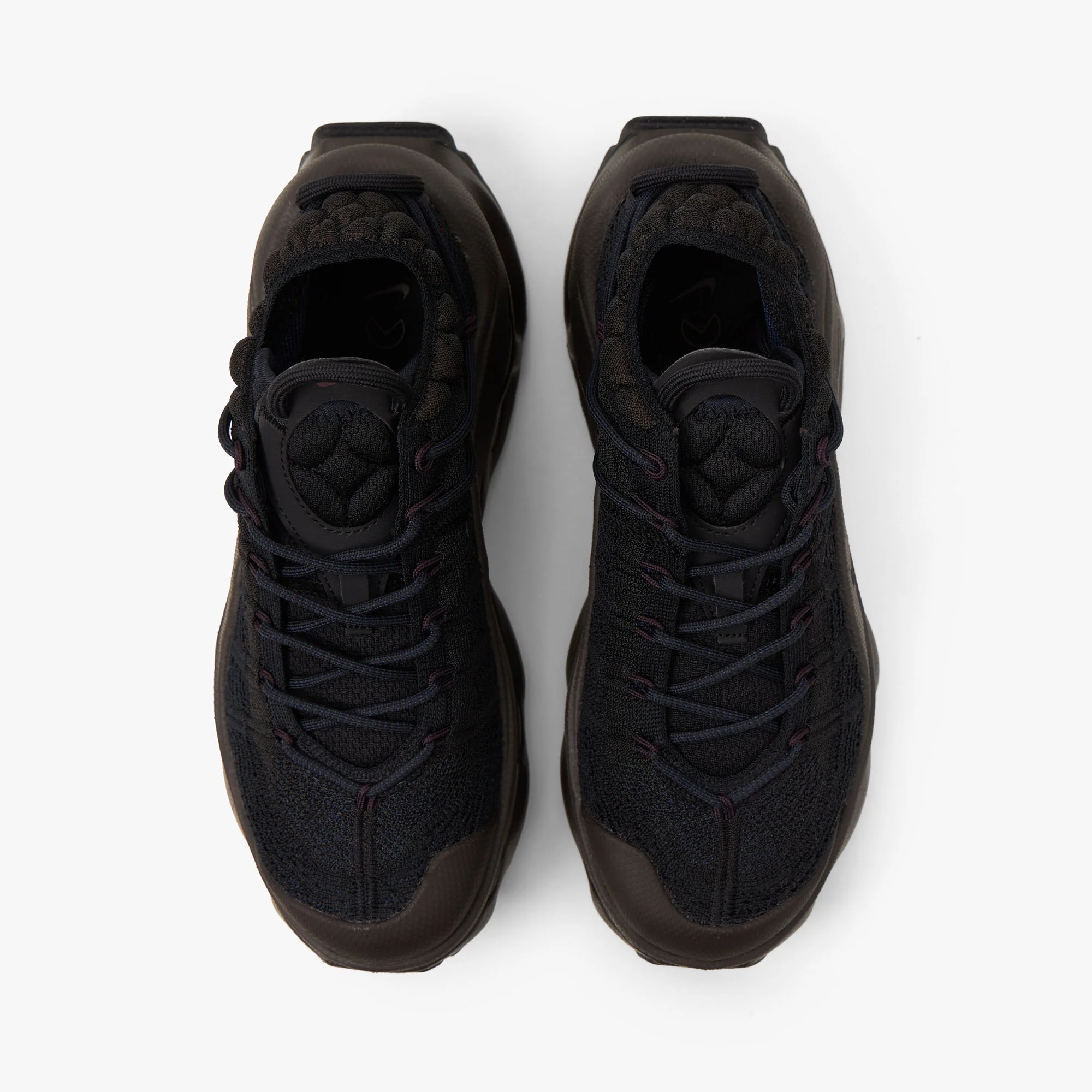 Nike Women's Air Max Flyknit Venture Black / Cacao Wow - Velvet Brown - Image 5