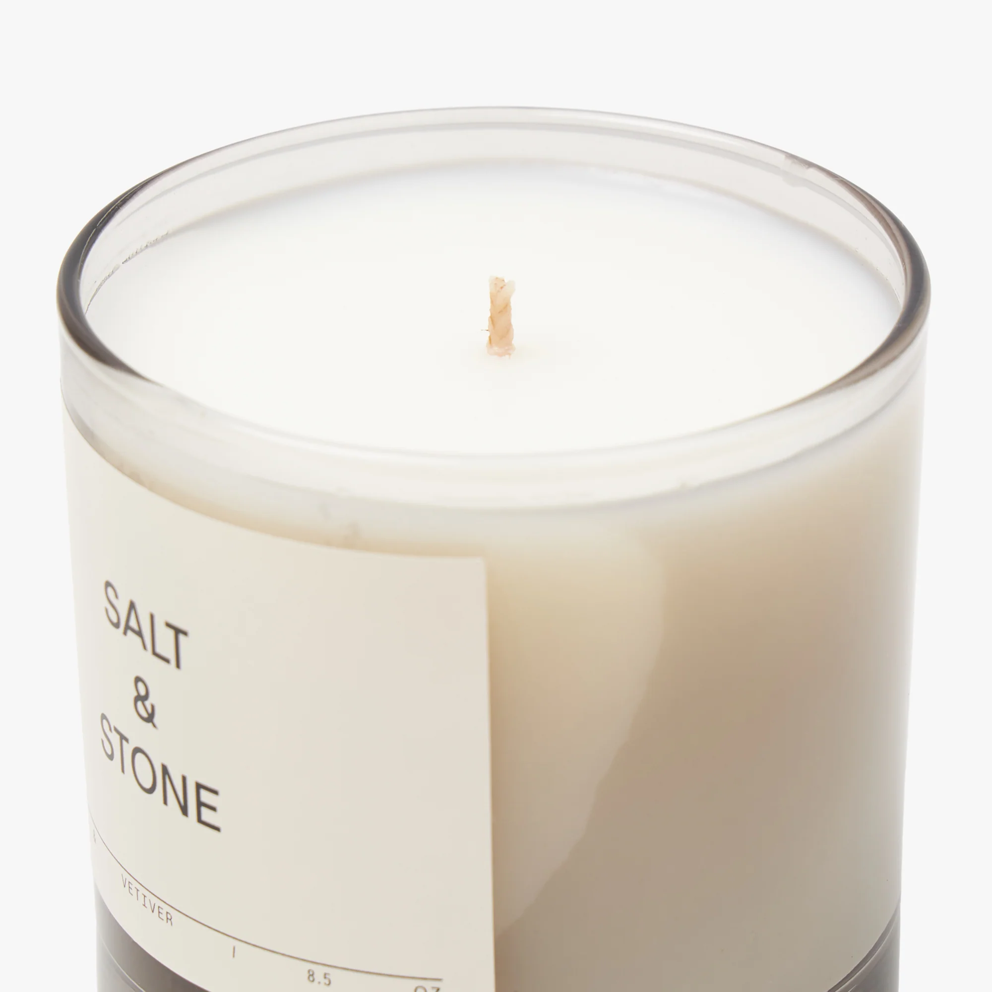 SALT & STONE Candle / Santal & Vetiver - Image 3