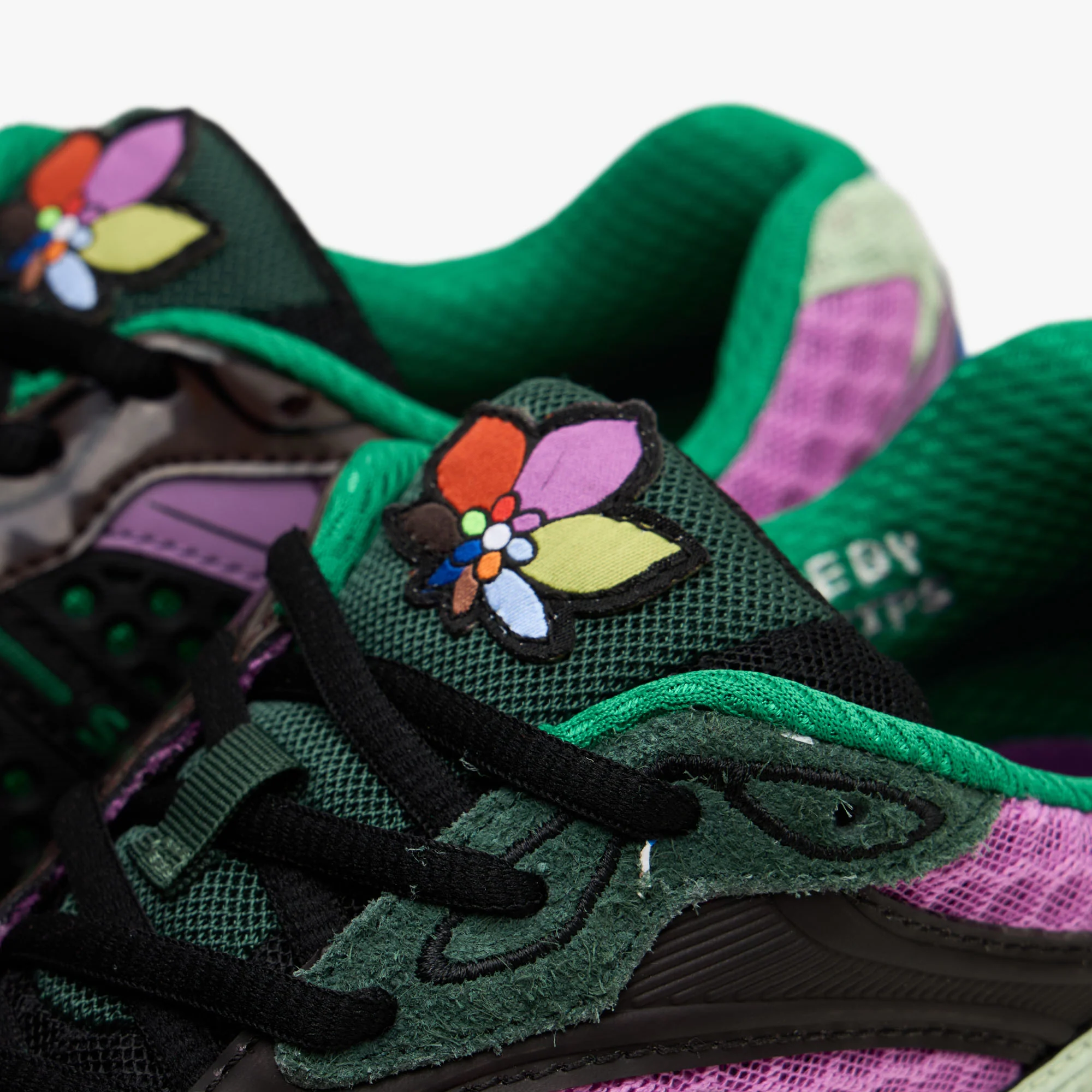 Saucony x Jae Tips ProGrid Triumph 4 Violet / Earth - Image 7