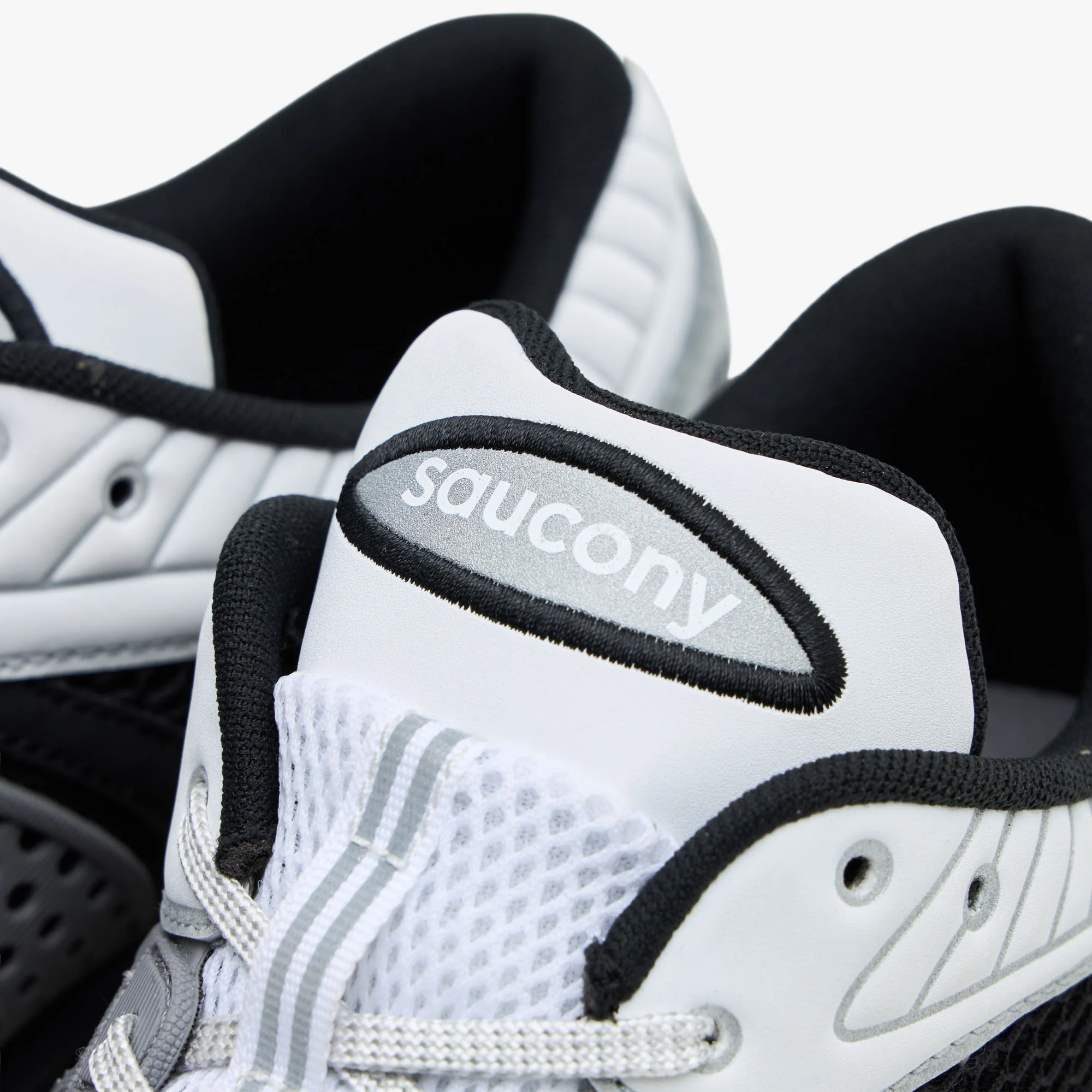 Saucony ProGrid Paramount Black / White - Image 7