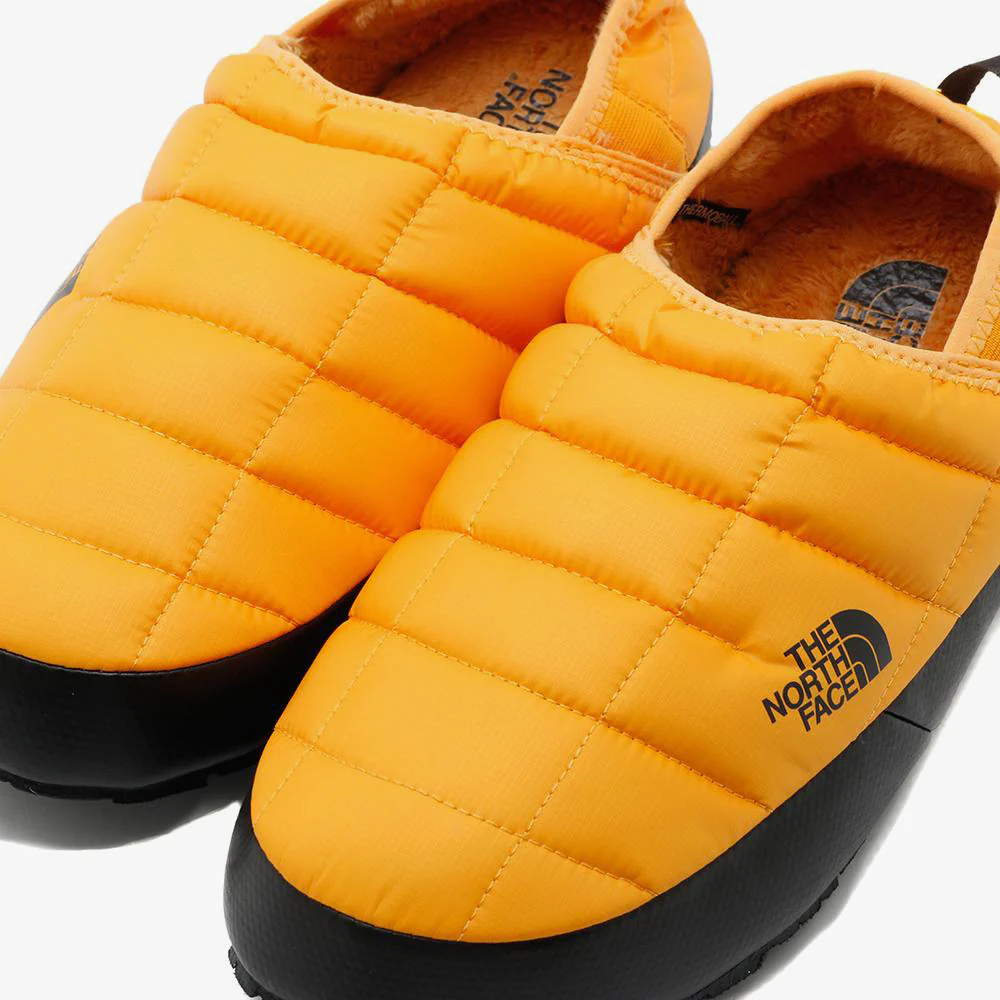 The North Face Thermoball Traction Mule V Summit Gold / TNF Black - Image 5