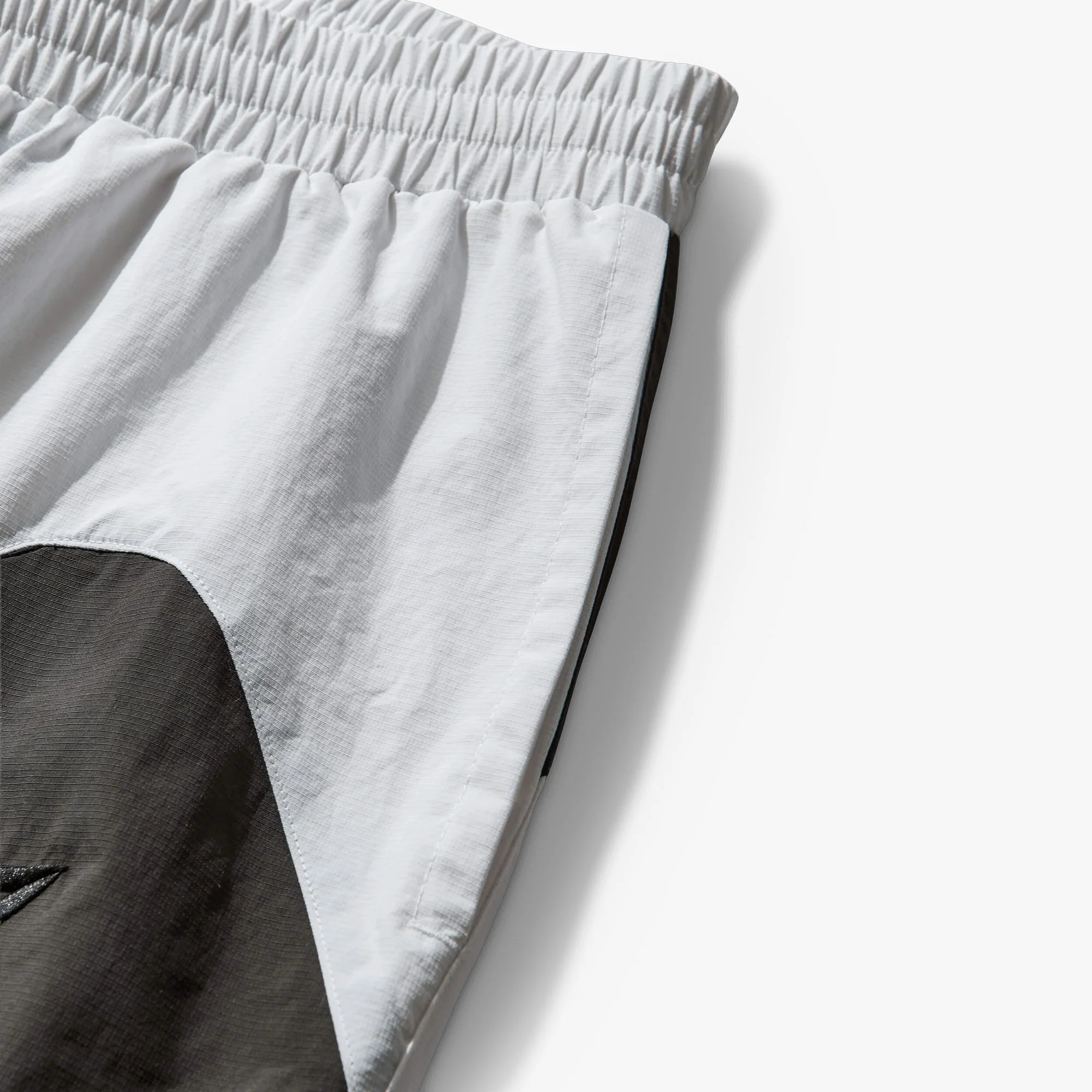 Umbro Guarding Tracksuit Pants White / Dark Olive - Image 3