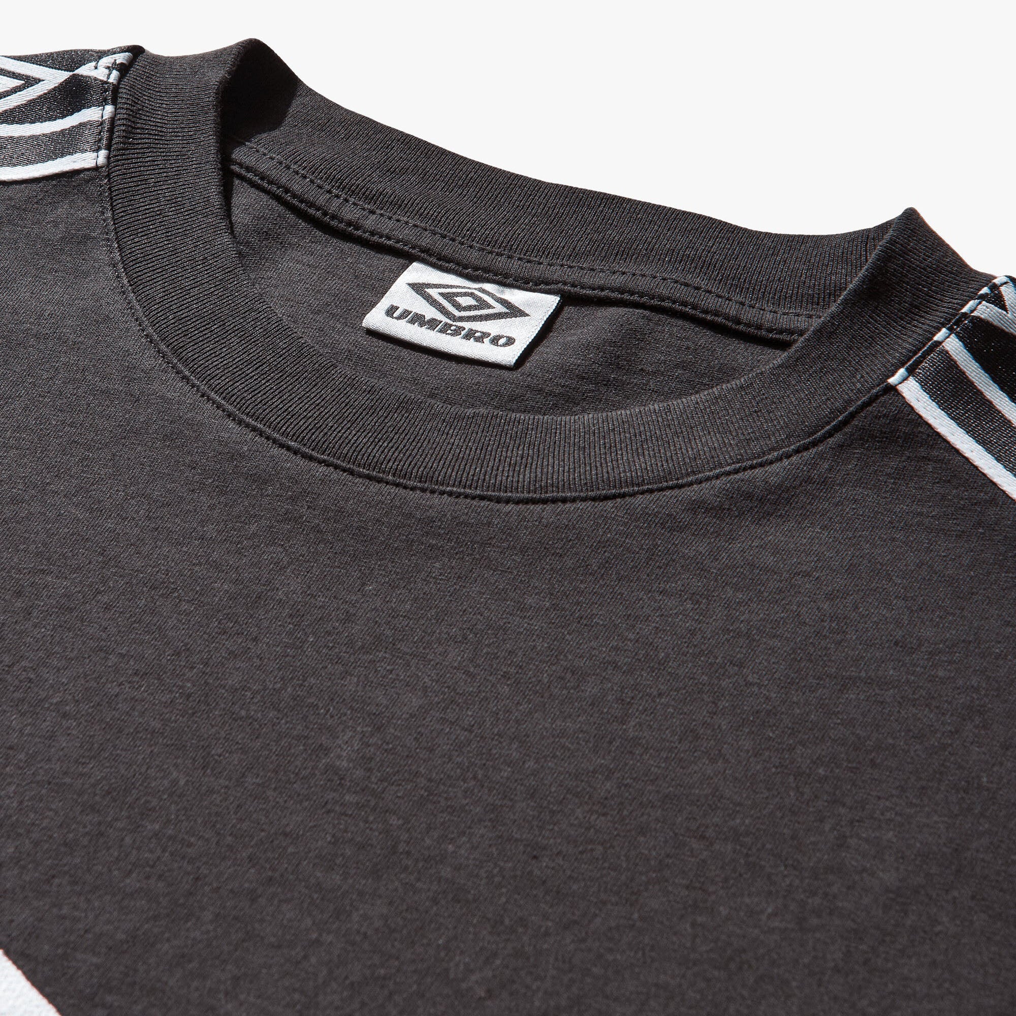 Umbro Offence Defence Tape T-Shirt / Washed Black - Image 3