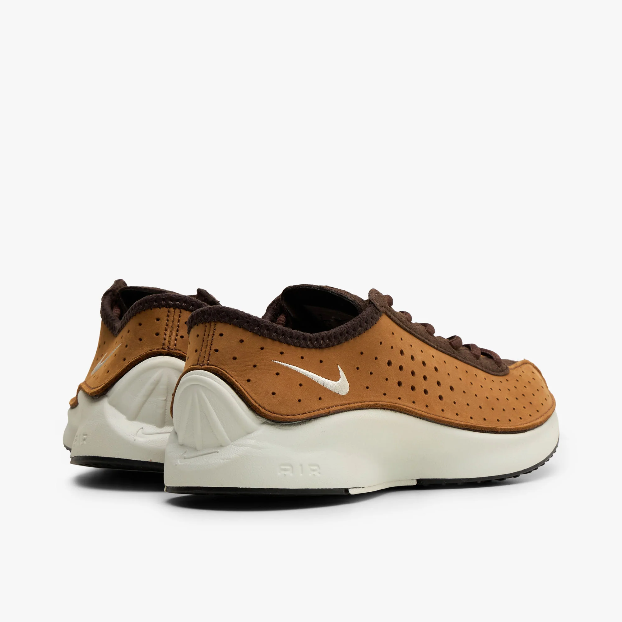 Nike Women's Air Superfly Light British Tan / Baroque Brown - Image 3